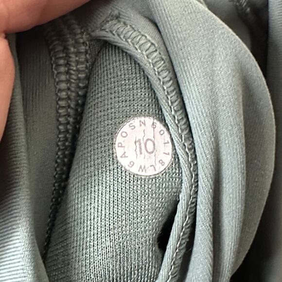 LULULEMON Wunder Under Crop (Hi-Rise) *Full-On Luxtreme 21" Celadon Sz 10 {OO8} - Picture 5 of 5